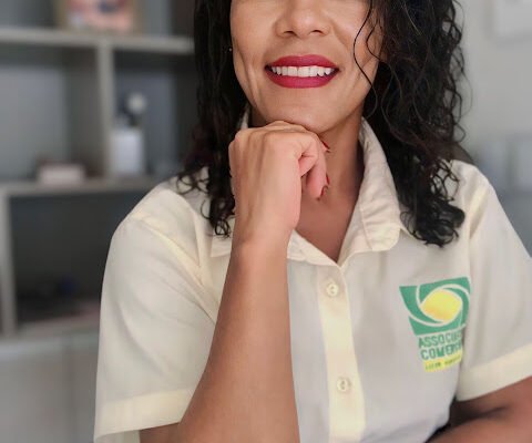 Alessandra
Rosa toma posse como presidente da Associação Comercial de Ouro Branco