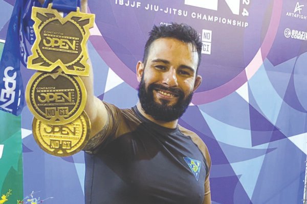Atleta de Ouro Branco é campeão no campeonato internacional de Jiu Jitsu e conquista 3 Podiuns