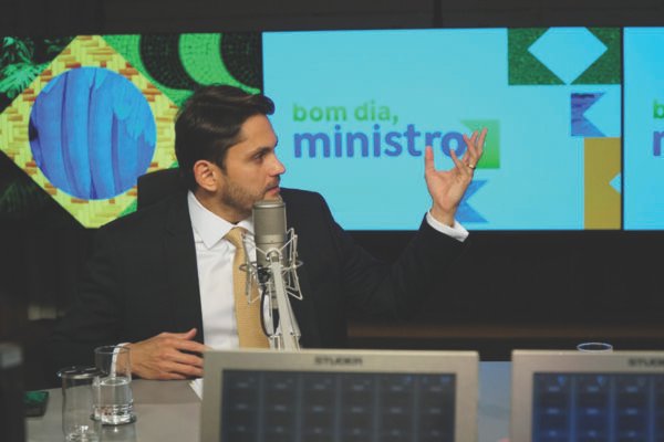 Juscelino Filho: “Seguimos na meta de criar um Brasil mais conectado”