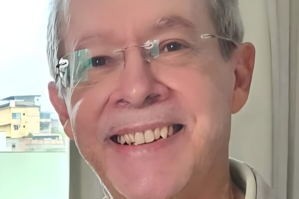 Lincoln Tiago: Uma Vida Entre Poesia, Música e Amizade