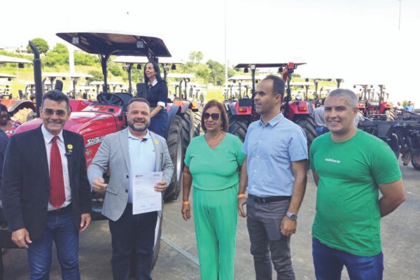 Máquina agrícola para Ouro Branco